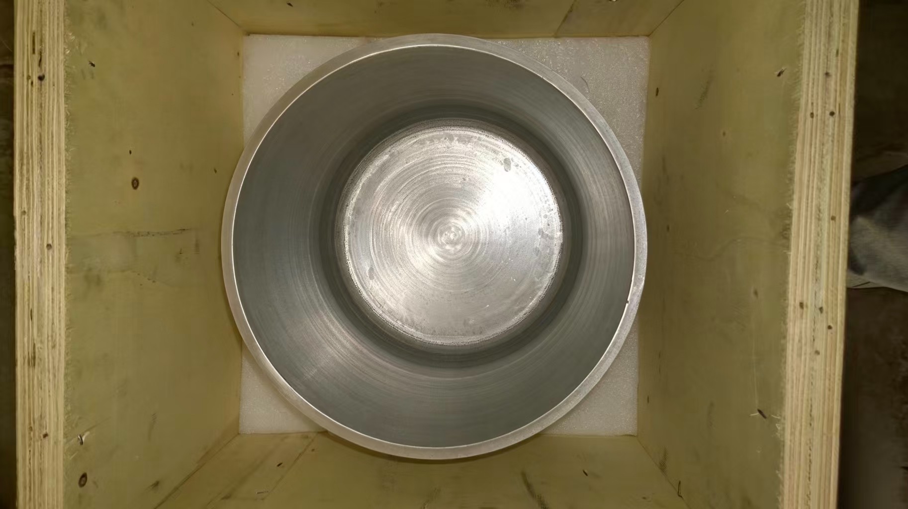 Large Molybdenum Crucible for Vacuum Furnace & Crystal Growth Large Molybdenum Crucible for Vacuum Furnace & Crystal Growth