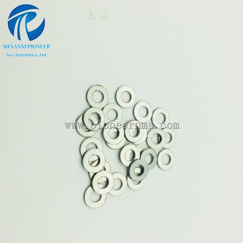 DIN 125 Molybdenum Washer – Standard Flat Washer in High-Purity Molybdenum DIN 125 Molybdenum Washer – Standard Flat Washer in High-Purity Molybdenum